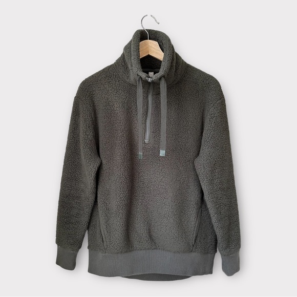 Athleta Tops - Athleta Talus Funnel Neck Fleece, size XS